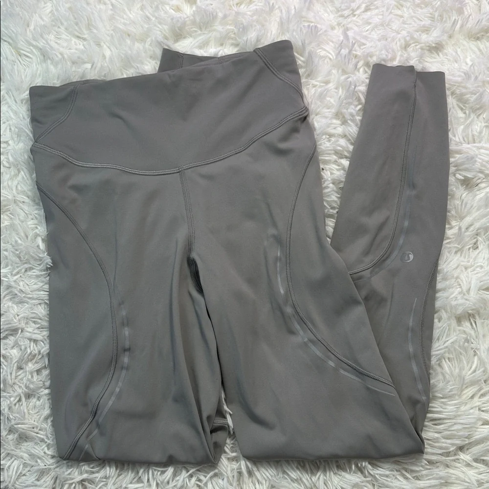 Lululemon Base Pace High-Rise Reflective Tight 25
